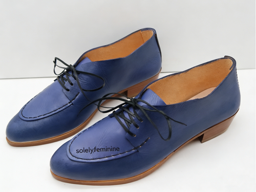 THE CHUCK. BB AZURE W AZURE LAKE. EDGE INKED. BLACK THREAD.