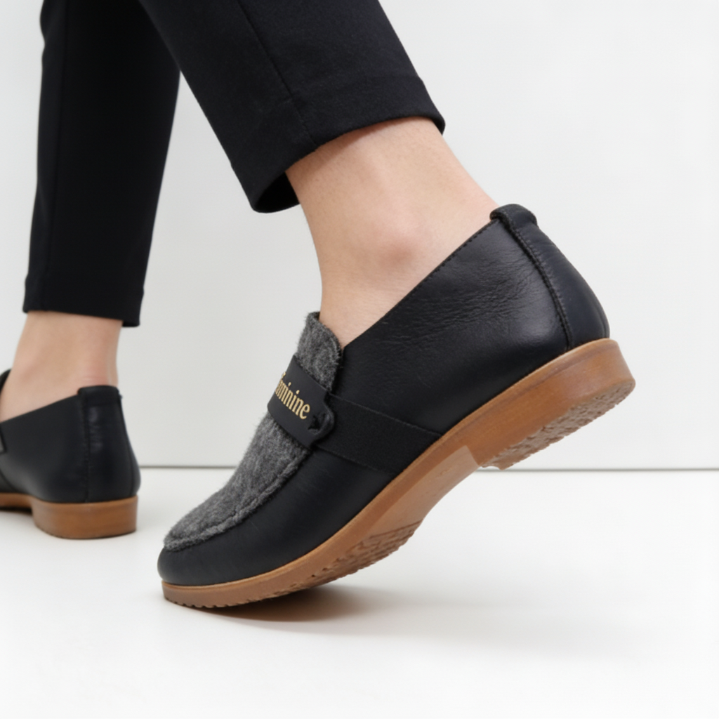 THE PENNY. BB NORI. DARK GREY FELTED WOOL W NORI MASK. BLACK THREAD. EDGE INKED. 2CM