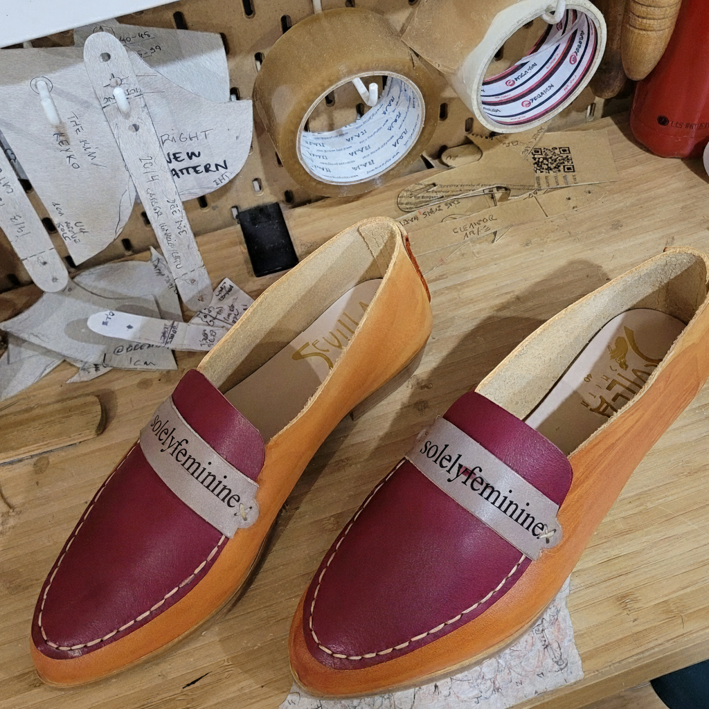 THE PENNY. BB TAMARIND. TRONCATO CUOIO LAKE. AGAVE MASK. BROWN THREAD.