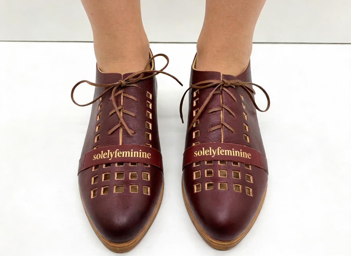 THE ERICA. BB CLARET WITH BROWN LACE.