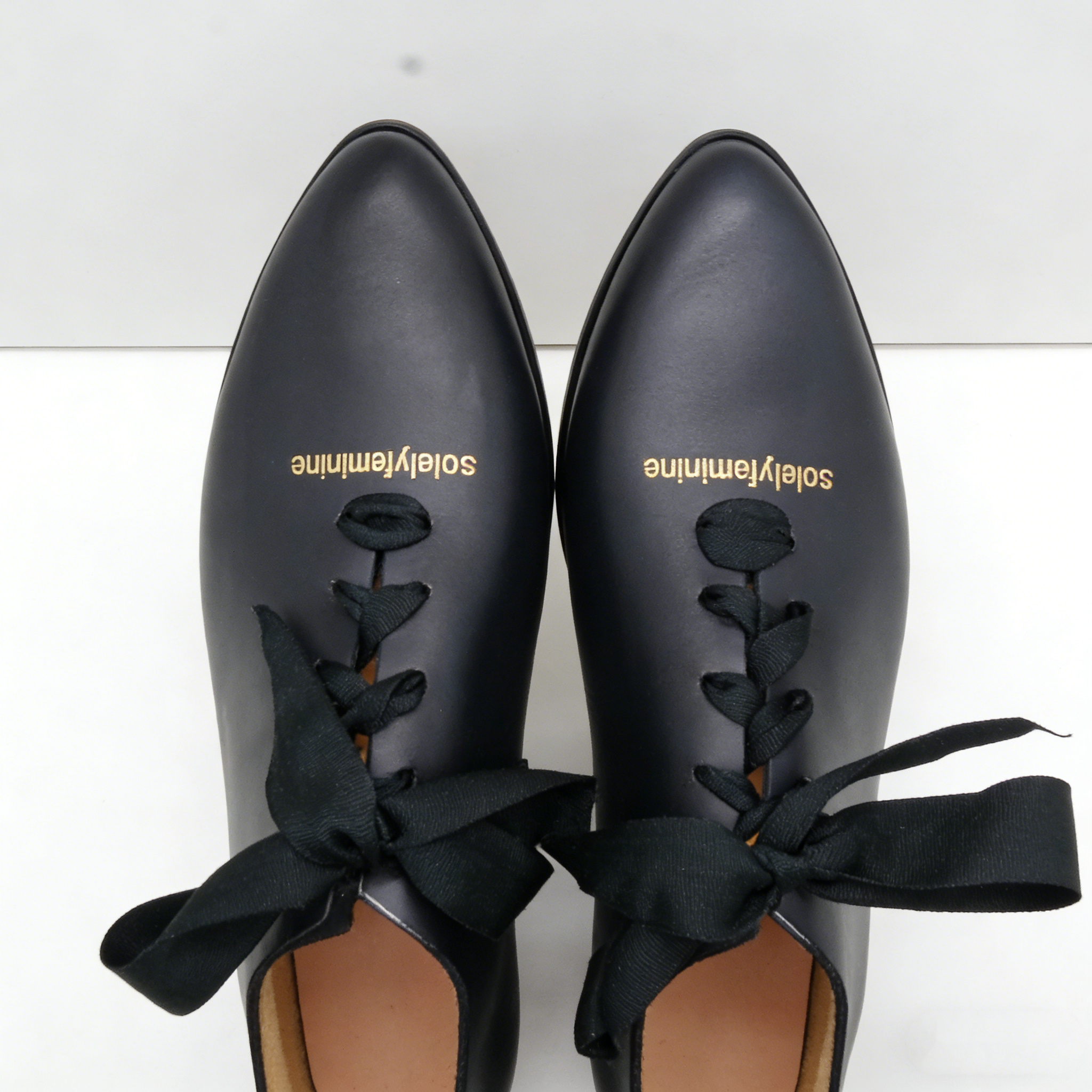 THE LARS. BB NORI W SOLES OVERDYED. RIBBON LACE. EDGE INKED.